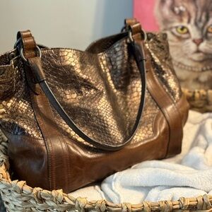 FRYE AND CO. Two-Tone Brown Leather Shoulder Bag